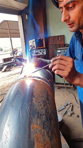 Unbelievable Pakistani Welding Skills 🔥 Master Mechanic Precision You Have to See! #subcribe #shorts