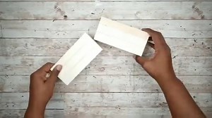 This simple & sweet crate decor piece is an easy DIY that anyone can make! Let's Craft! | She So CraftDee