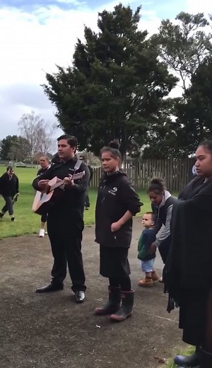 Maori Funeral Song Tribute for Nana Maria and Nanny Di