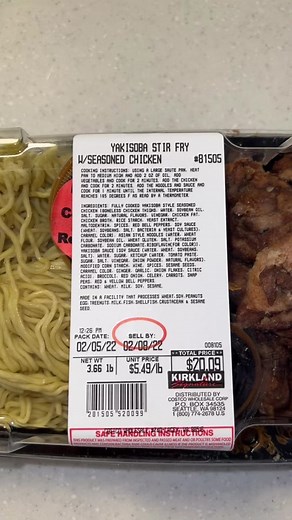 Costco Yakisoba 10/10🤤 #costco #costcohaul #costcofoodreviews #costcofinds #costcobuys #grocerthaul #foodreview #food #dinner #easydinner #yummy #yum
