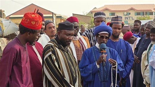 Janaza of Malam Abdul Aziz Wahab (Madaha) Ghana 🇬🇭 in zawiyya of Sheikh Ibrahim Mansur Kaduna Nigeria 🇳🇬 May Allah continue to be pleased with him Ameen Baye Mansur TV | Baye Mansur TV