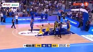 Thon Maker & the 🇦🇺 Nat'l team in a BRAWL at a FIBA game. 👊 💥 (via Twitter/Dime on UPROXX) | theScore