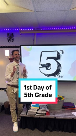 Just a quick run through of our 1st day of 5th grade activities and procedures ! If you have any great things you do to kick off the year, leave em in the comments 💙 | The Wright Family Cred: @Kelsey | Teacher & Plus Size | #teachersoftiktok #teachertoksquad #3rdyearteacher #teacherlife #classroom #school #5thgradeteacher #teachertok #teachertips #getyourteachon #firstdayofschool #makesomeonesmile