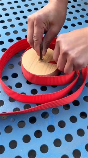 A drill machine can also wind rope quickly and easily. Smart tool use that makes work faster.