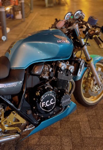 【cb400sf vtec spec2】 #cb400sf #cb400sfspec2 #nc39 #nc42 #honda #セパハンネイキッド #バイク好きな人と繋がりたい