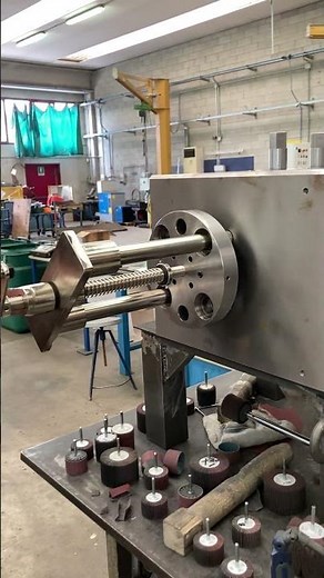 Screen Changer Operation Demo for Plastic Extrusion | Cofit