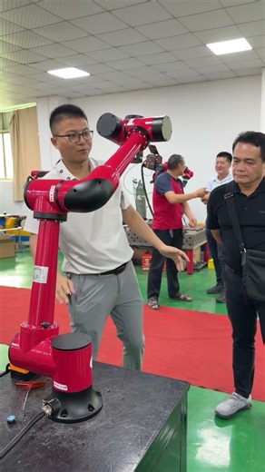 Collaborative robots #collaboration #six-axis robots #industrial robots