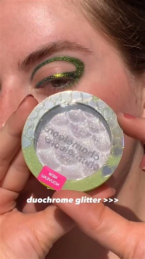 The sparkles are too good🤩 Using my favorite @wetnwildbeauty duochrome highlighter to add that extra sparkle to this look✨ - @wetnwildbeauty Chameleon Chrome Highlighter shade Too Sirius💚 - - #duochromemakeup #glittermakeuplook #wetnwildbeauty #makeuptutorials #creativemakeup #editorialmakeup #makeupreels | Glowbysoph