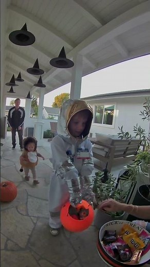 Halloween Cam 🎃 Happy Kids TRICK OR TREATING [CUTEST Doorbell Video Ever!] #cute #halloween #short
