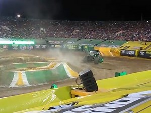 Monster Jam World Finals 17 XVII Alien Invasion Freestyle Driven by Chad Tingler 3/19/2016