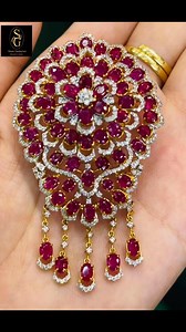 224K views · 8.4K reactions | Natural Ruby Mogok & Diamonds Pendant. 3လုံးစီး အသန့်လေးတွေပါရှင့် ဆနးဆန်းလေးနဲ့လှသော 﫶။ #shwegadayhan. #သဘာဝကျောက်စစ်စစ်. #ပြည်တွင်းပြည်ပပို့ဆောင်ပေးပါတယ် | ရွှေကုဋေဟံ Shwe Gadayhan Diamonds&Jewelry | Facebook