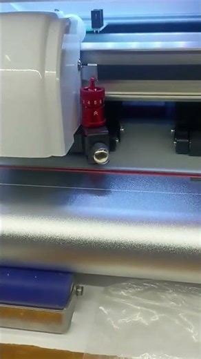 सुंदर और प्यारा स्टीकरHydrogel film screen protector cutting machine #customskin #jhansi #mobileback