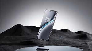 从3199降至2039，6100mAh 骁龙8Gen3，罕见的曲面屏中端机