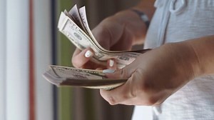 Argent Le Revenu Un Salaire - Free video on Pixabay