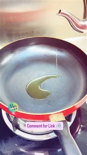 Oil Spray Bottle | Healthy Cooking Made Easy 🫒 #ytshorts