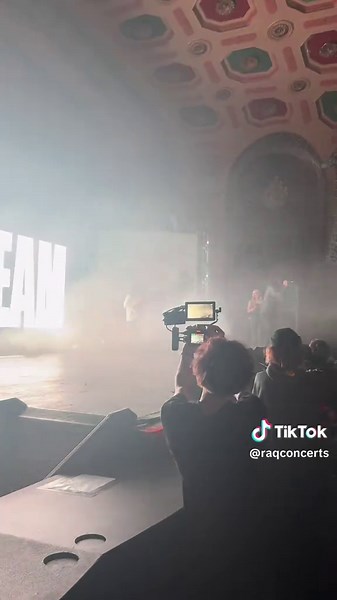 vogue #fyp #chicago #concerts #1oneam #lyricallemonade