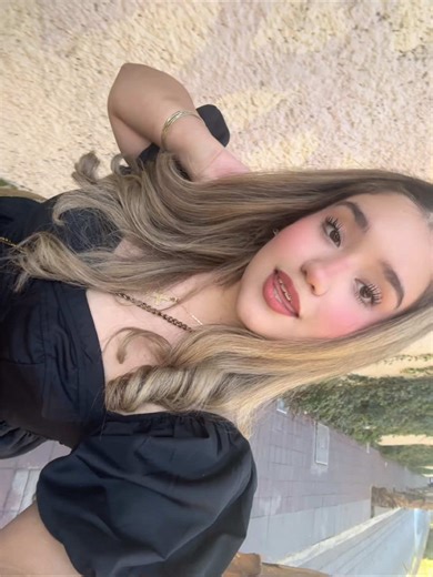 Stunning Outdoor Portraits: Capturing Natural Beauty