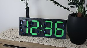 Mechanical 7 Segment Display Clock Using An Arduino & 28 Servos - The DIY Life