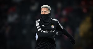The time 'Fernandez flight' lands as Chelsea face race to finish £105m transfer
