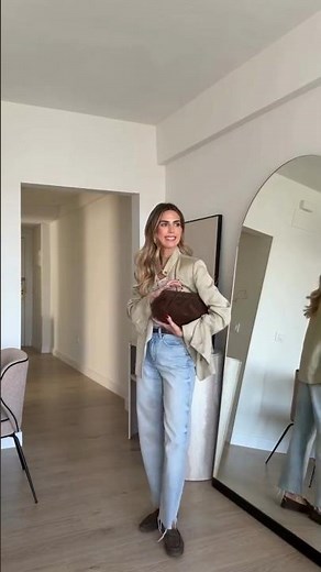 Cuando Una Chaqueta Con Detalle En Los Hombros Convierte Lo Simple En Extraordinario #outfitideas