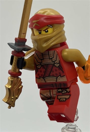 -Golden Fugitive Kai- The “armored up” concept returns with these new golden armors made for the Fugitive Suits! 🔥 As we know, gold TENDS TO BE the signature color of the good guys (specifically the Creation or Dragon side of the balance), so having mostly everyone wear it for this “finale” makes the season feel more epic and symbolic as well, it’s the battle between good and evil after all! 🐉😈 #lego #ninjago #legoninjago #legotiktok #ninjagokai