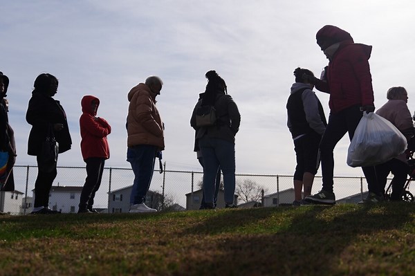 Supreme Court issues emergency order to block full SNAP food aid payments