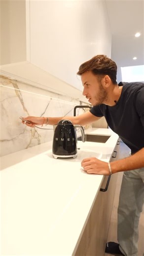 The Kitchen Guy on Instagram: "No outlets on the backsplash — just clean marble and hidden power. The outlets are tucked right under the uppers for a seamless, functional look 🔥 #KitchenDesign #HiddenOutlets #LuxuryKitchen #BacksplashDesign #ModernKitchen #TheKitchenGuy"