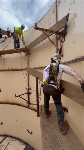Extreme Tank Welding on Scaffolding: Adrenaline Fueled Heights!
