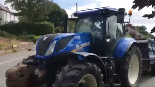 🚜 𝑹𝒐𝒍𝒍𝒊𝒏𝒈 𝒕𝒉𝒓𝒐𝒖𝒈𝒉 𝒕𝒉𝒆 𝒄𝒐𝒖𝒏𝒕𝒓𝒚𝒔𝒊𝒅𝒆!🚜 One of our trusty tractors out on the road today, hauling a full load with the dump trailer in tow. Whether it’s harvest, muck away, or site work, 𝐁𝐞𝐞𝐜𝐡 𝐅𝐚𝐫𝐦 𝐂𝐨𝐧𝐭𝐫𝐚𝐜𝐭𝐢𝐧𝐠 keeps things moving—rain or shine. Need a reliable team for your next job? Get in touch! 📞 07715908019 📧 india_beechfarm@yahoo.com #BeechFarmContracting #OnTheMove #FarmLife #Agriculture #TractorWork #DumpTrailer #Shropshire #Farming #TeamWor