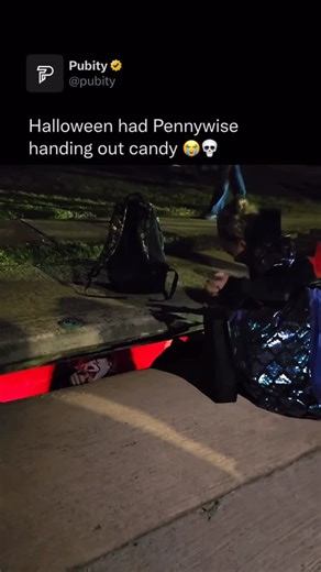 Pubity on Instagram: "😭 Pennywise, also known as “It,” is a shape-shifting entity from Stephen King’s horror novel It. It most often appears as a clown to lure children, feeding on their fear before consuming them. Though it takes many forms, Pennywise’s true nature is an ancient cosmic being from another dimension, representing pure evil and chaos. Its terrifying presence haunts the town of Derry, Maine, emerging roughly every 27 years to feed before returning to hibernation. (stacelyn222 via 