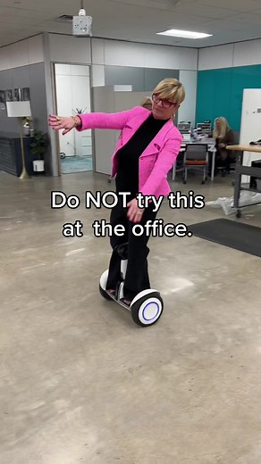 First and LAST time giving Segway lessons. #segway #segwayninebot #segwayfail #officelife #burningcalories