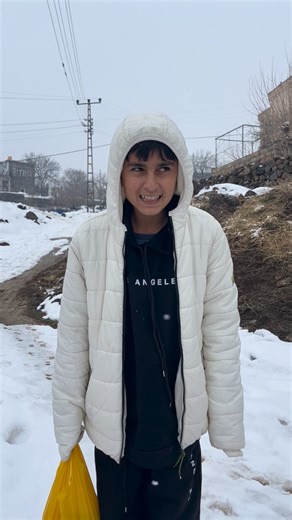 Eyüpcan on Instagram: "Yol neneme ve dedeme çıkıyor 🌿❤️ #keşfetteyiz #kesfet #benionecikar #köyhayatı"