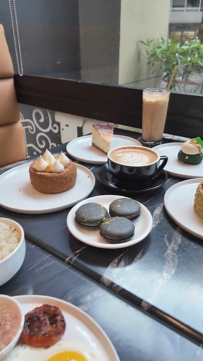 One of my best finds this month- The Tattooed Baker. Sa Makati palang sila may branch eh, kaya sana magkaron din sa ibang lugar soon. Sarap dito, yung tipong babalik ka talaga. #foodietokph #cafe #bakery #makati #chubbyguymnl | Chubby Guy MNL