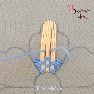 128K views · 3.1K reactions | ¡Flores bordadas con puntadas fáciles! | Estela 11:22 | Facebook