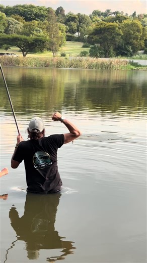 Well done @Bevan McGuinness 👏👏🫡🐟💯🎣#fishing #fishinglife🐟🎣 #outdoors #fishingtiktoks #bigfish @Ross Jax @Hymany Angling Club @Kyle._.fishing @Zunaid Meek @Baby Shark doo @Tiny Forager @clydee @quintinswart427 @Naartjie's Bush Camp