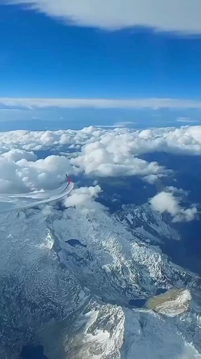 Flying above the Pyrenees feels like another world. The way Alexandre Fierain handles the glider is always amazing to watch. Every flight he shares makes you love the sky a little more. #glider #soaring #aviationlovers #globalgliding | Glider Airstrip