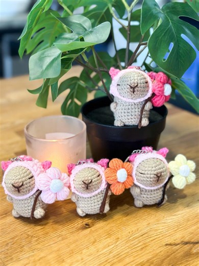 Crochet Capybara Keychain: Handmade Plush Animal Keyring With Flower - Etsy Canada
