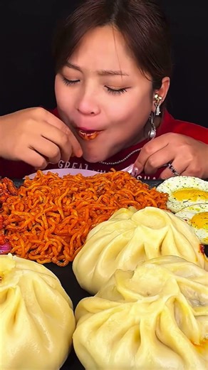 Spicy momo with chicken leg eating🤤 #mukbang