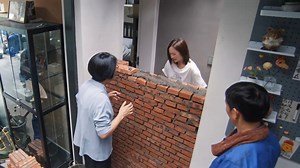 791K views · 2K reactions | The malicious mother-in-law built a wall inside her daughter-in-law's house to prevent her from moving around! 【剧名】好团圆 【Drama Name】Our Days #drama #cdrama #chinesedrama #好团圆 #王玉雯 #李纯 #白百何 #电视剧 #大陆剧 #中国电视剧 #追劇 #成长 #愛情 #love | High-Drama | Facebook