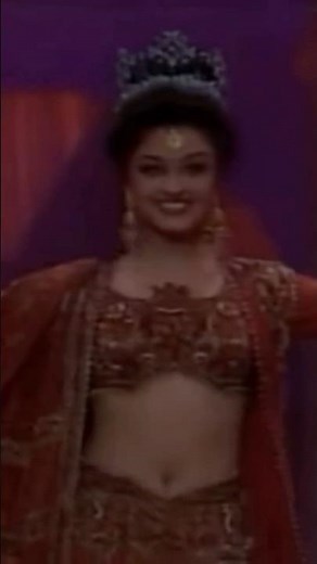 Watch Aishwarya Rai's iconic final walk that defined an era | Miss World 1994