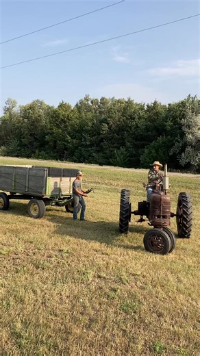 If you've been to the patch this year, you've likely seen (or taken a picture on) this tractor that our friend Jack Schulte let us borrow for the season! The tractor runs, thanks to Jack, and here's what he told us about it: "Farmall H's were produced from 1939 to 1953. Farmall Super H's were produced from 1953 to 1954 and would eventually morph into the Farmall 300. My H is a 1948 model which was the highest production year with 32,265 tractors built after the 1941 production year. I bought it 