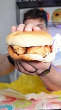 Whataburger Buffalo Ranch Chicken Strip Sandwich Review! 🔥 #whataburger #foodreview