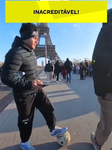 Erro no domínio da bola: um momento juvenil no futebol