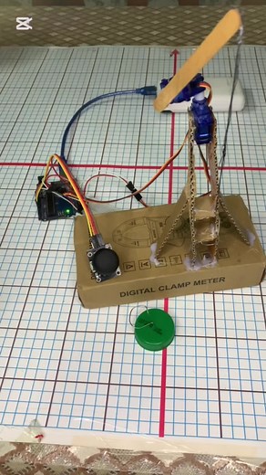 Contrôler une Grue avec Arduino et Joystick