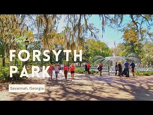 Forsyth Park Walk - Savannah, Georgia