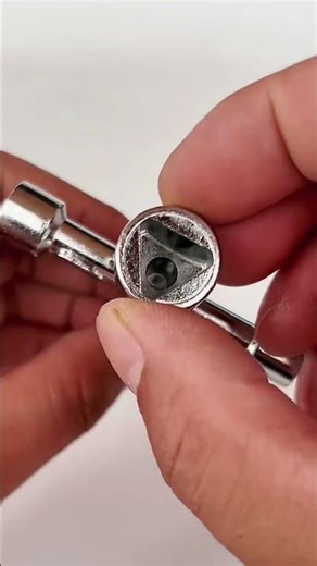 Multi functional valve triangular wrench