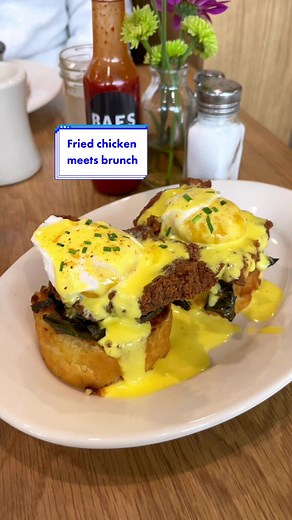 BAES Fried Chicken has just opened their new location in NE Portland, and this spot is stunning! The fried chicken here has always been one of my favorites in Portland, and now there’s another spot for me to satisfy my cravings. And bonus, this location doubles as a brunch spot on the weekend! Their fried chicken combined with my favorite brunch items takes them over the edge. I got my eyes on the fried chicken cinnamon roll for my next visit. 👀🍗 Check them out at their new location on NE Albe