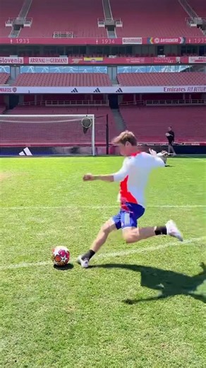 Shoot Like Messi, Ronaldo & Yamal ⚽ | Football Tutorial 🔥 #football #shorts