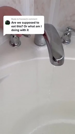 Using The Last Bathbomb for a Soothing Bath Experience