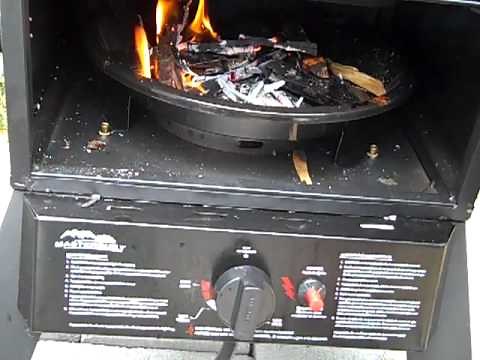 Masterbuilt Propane smoker: smoking ribs.mp4
